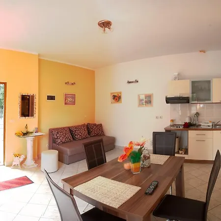 Apartment Four Stars *