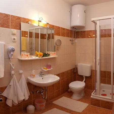 Apartment Four Stars Split